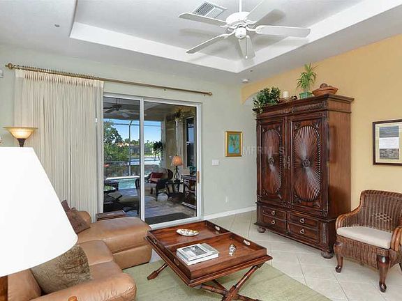 5th image of 122 Mestre Ct