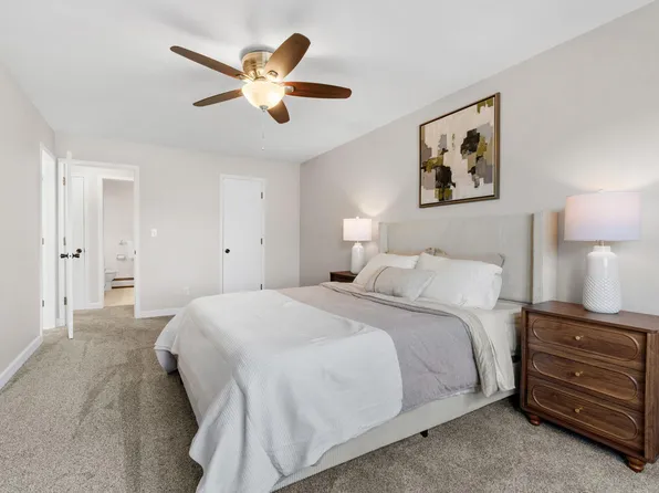 2730 Dale St N #D214, Roseville, MN 55113