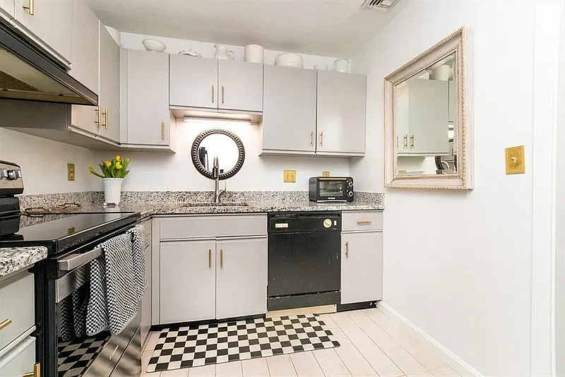 1 bed, 1.0 bath, 829 sqft, $1,820 — Photo 3