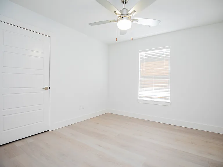 2630 Livingston Sq #1.0 — Photo 2