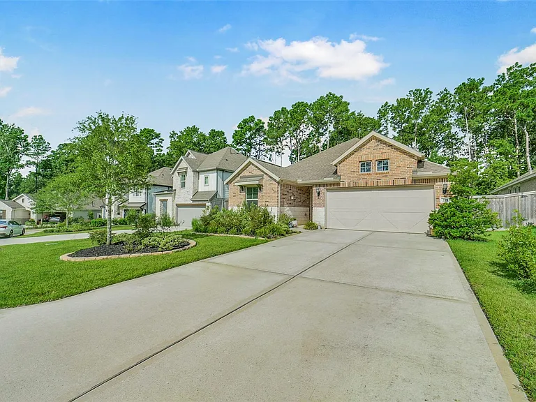 221 Woods Rose Ct — Photo 1