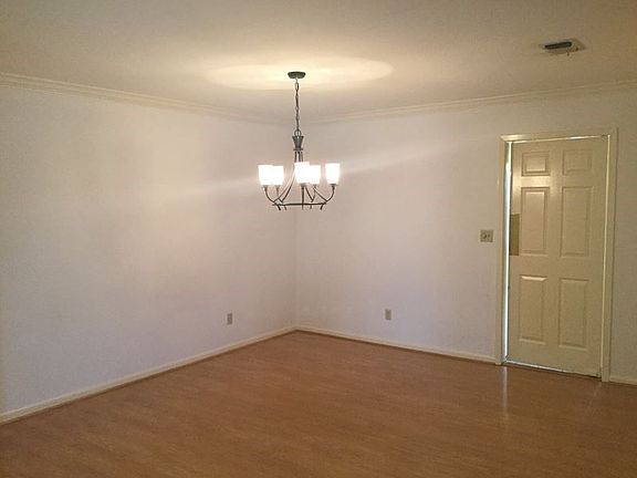 3rd image of 2611 Eisenhauer Rd APT 1604
