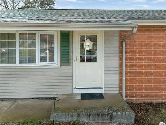 4th image of 210 Westmar Dr