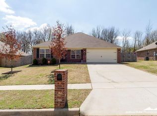 2551 Iron Ave, Prairie Grove, AR 72753