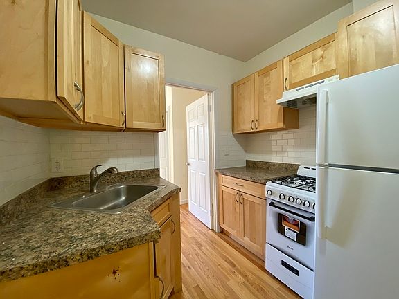 3rd image of 1604 1st Ave #4DD