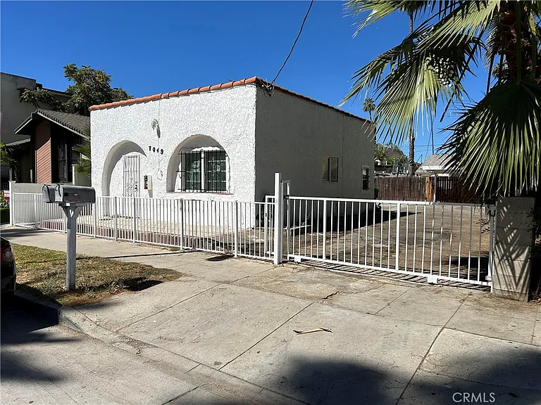 7049 Alabama Ave #7049 — Photo 4