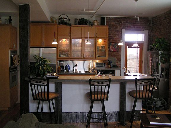 Kitchen - bar seating for 4-5