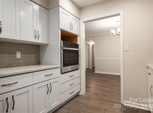 4739 Hedgemore Dr, Charlotte, NC 28209