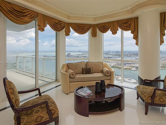 4th image of 244 Biscayne Blvd APT 4203
