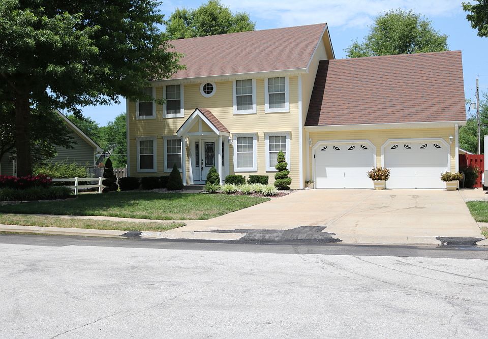 1st image of 730 Deerfield St