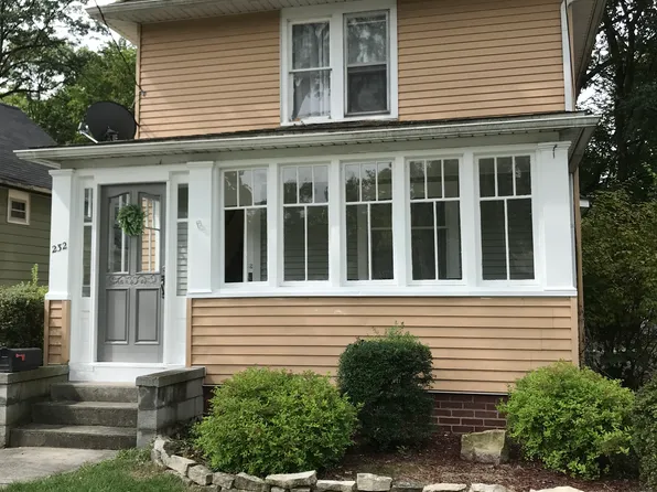 232 S Summit St, Bowling Green, OH 43402