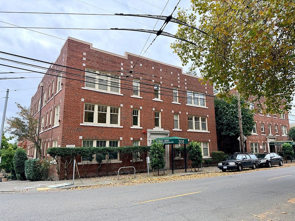 Building Photo 4