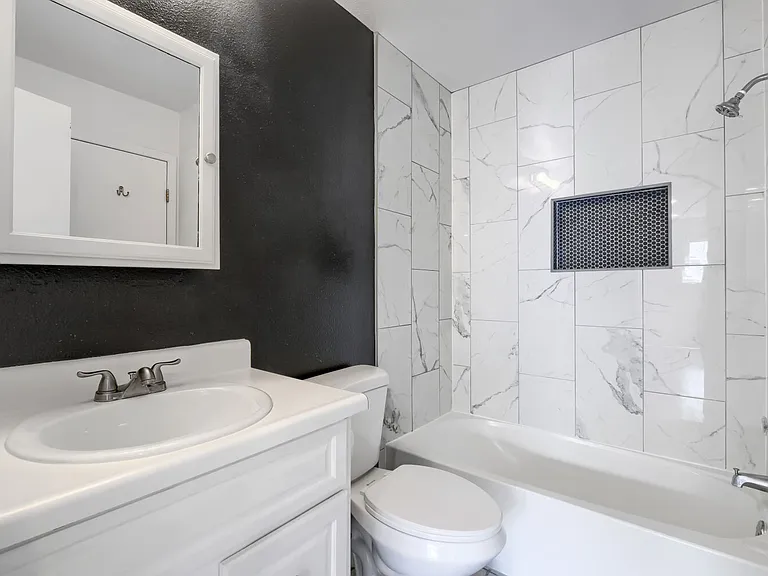 4177 Charleston Dr — Photo 3