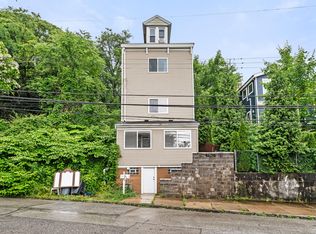 3706 Melwood Ave #1, Pittsburgh, PA 15213