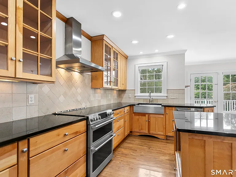 15 N Salem Rd — Photo 2