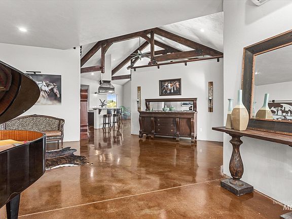 4th image of 1030 Desert Glen Rd