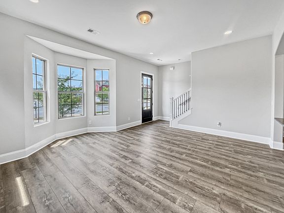 3rd image of 1633 Brockton Ln Lot 572