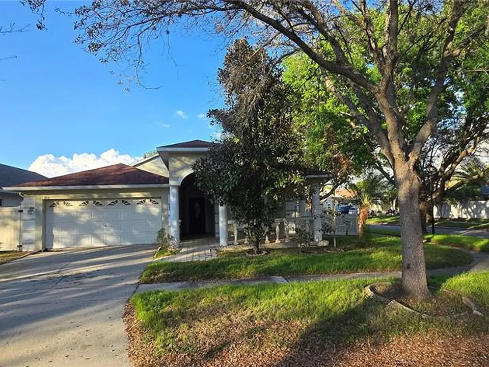 1810 Greystone Heights Dr