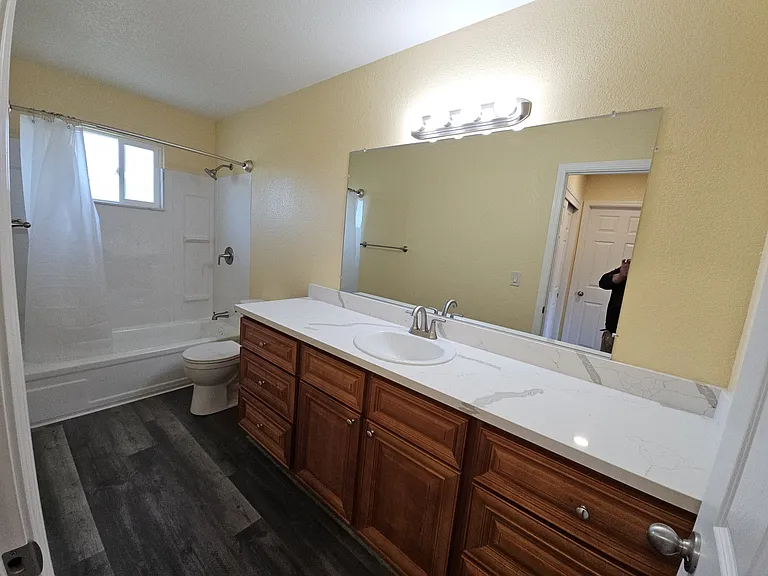 1210-1250 Kenny Dr — Photo 164