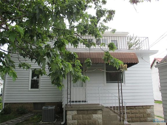 3rd image of 707 Erie St