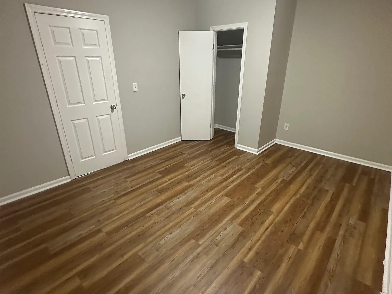 3 bed, 1200 sqft, $1,849 — Photo 4