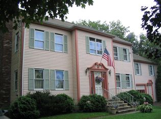 1 Forest View Dr, Cumberland, RI 02864