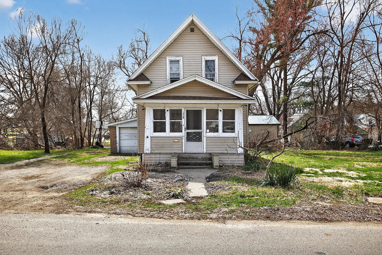 137 Hollis St photo 1