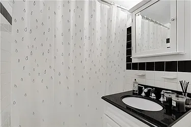 Sold by WIRE International Realty