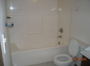 433 5th St APT 3, Raymond, WA 98577