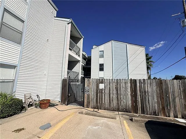 2201 Houma Blvd #109 — Photo 19