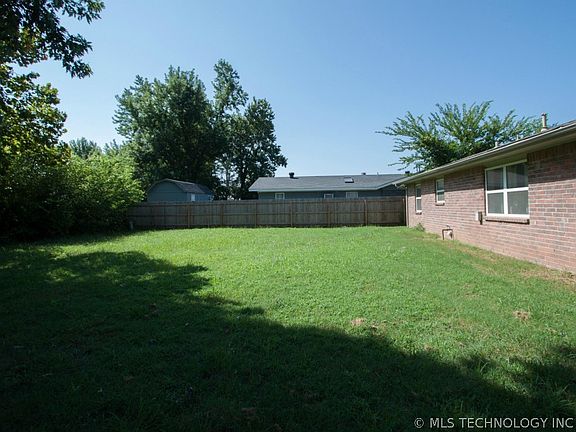 4th image of 13765 S Glen St
