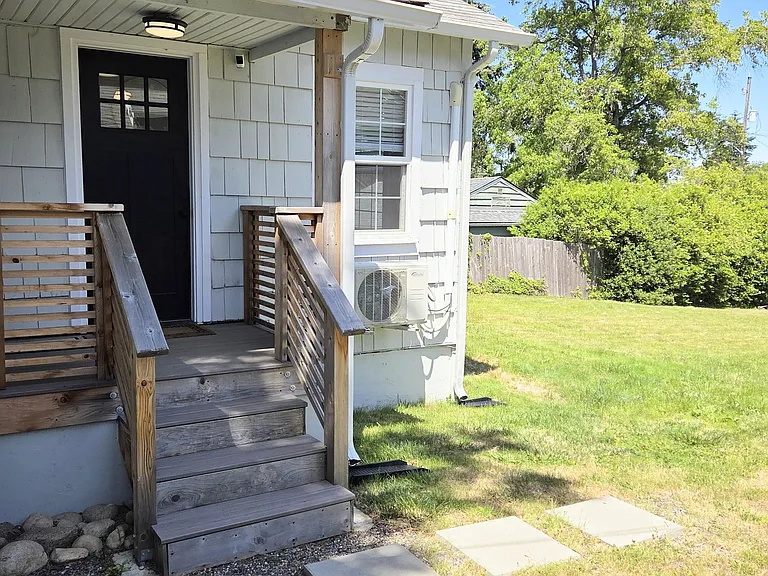 8143 10th Ave SW — Photo 2