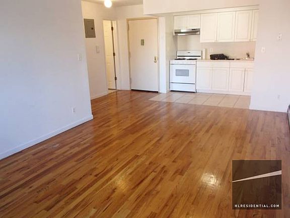 2nd image of 3022 33rd St APT 3F