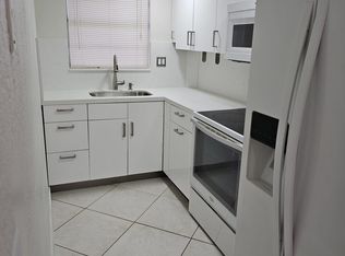 705 NE 2nd St APT 4, Hallandale Beach, FL 33009