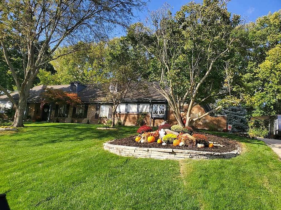1st image of 619 Thornbury Dr