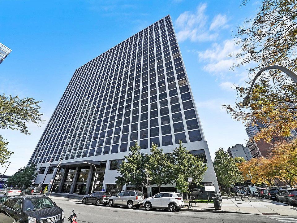 1st image of 4343 N Clarendon Ave APT 2606