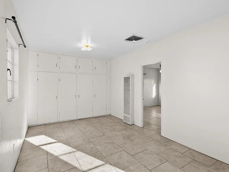 306 Carlisle Blvd SE #C — Photo 5