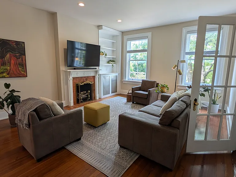 1332 Broadway St — Photo 6