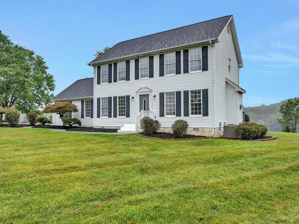 1420 Mill Iron Rd, Goodview, VA 24095