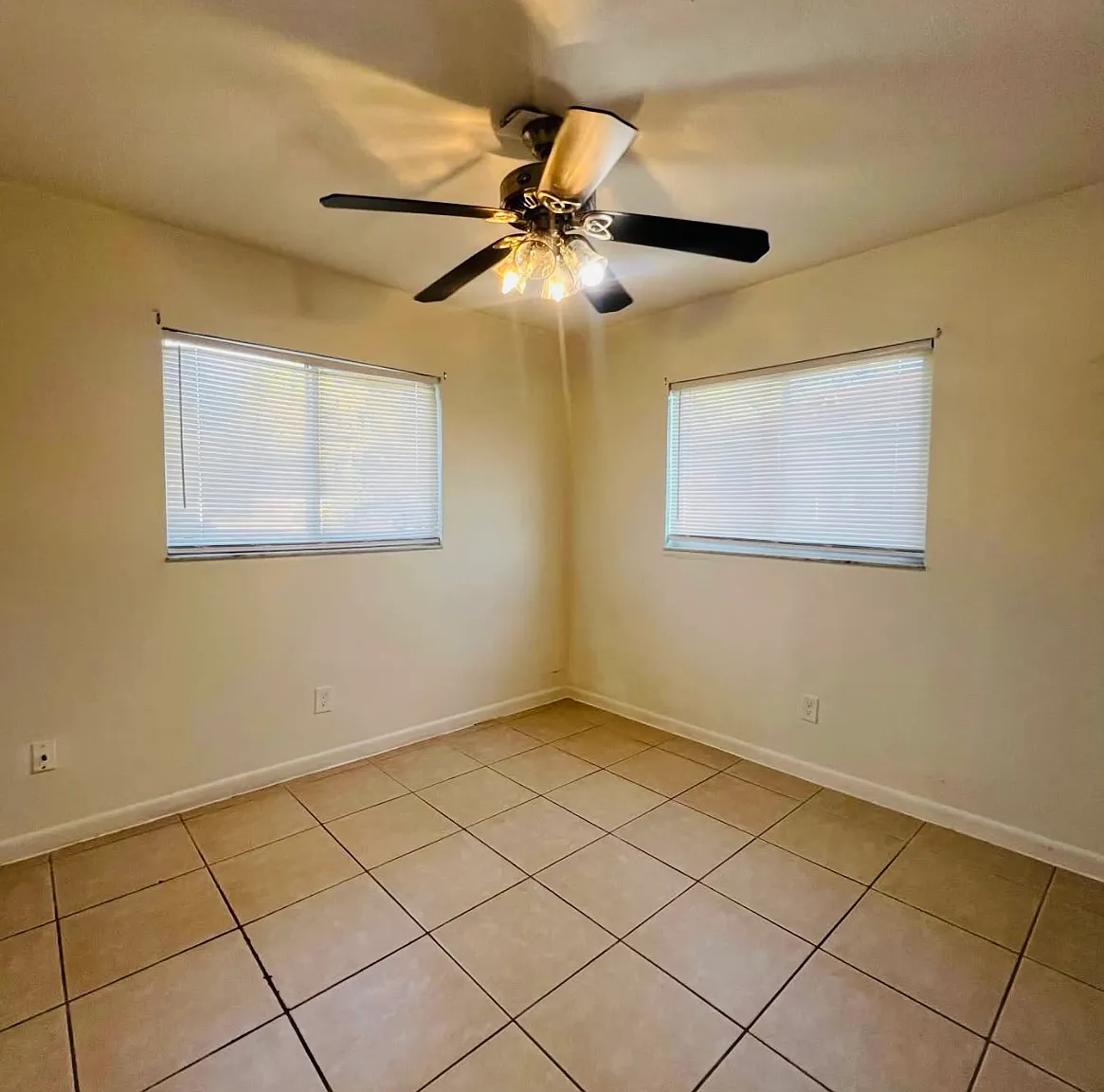 2 bed, 1200 sqft, $1,500 — Photo 3