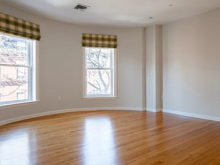 15 Marlborough St #4 — Photo 14