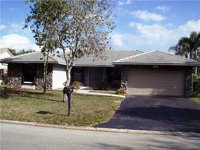 1st image of 5045 NW 66th Dr