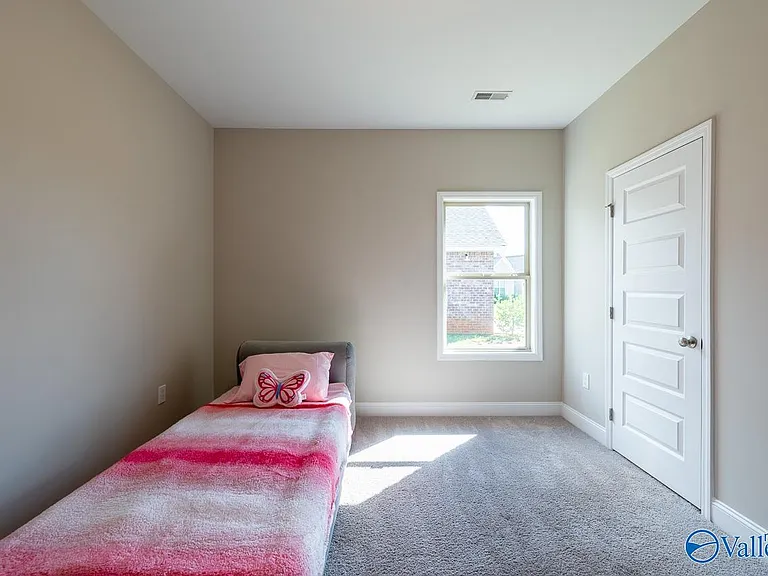 106 Elaina Grey Ct — Photo 16