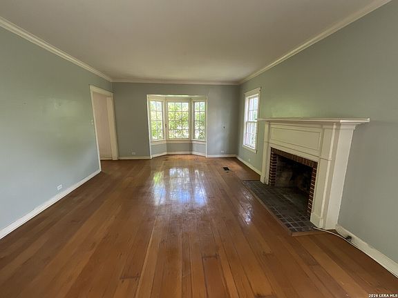 3rd image of 2154 W KINGS HWY