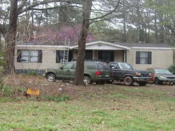 149 Garden Lake Dr, Carrollton, GA 30116