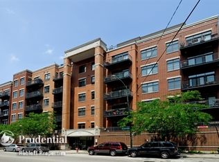 560 W Fulton St #P24, Chicago, IL 60661