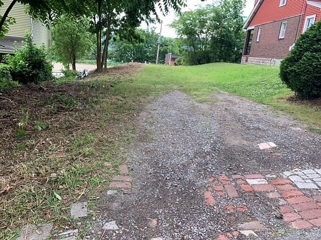 2nd image of 819 Ohio River Blvd