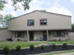 11997 Harbour Light Dr #1997, North Royalton, OH 44133