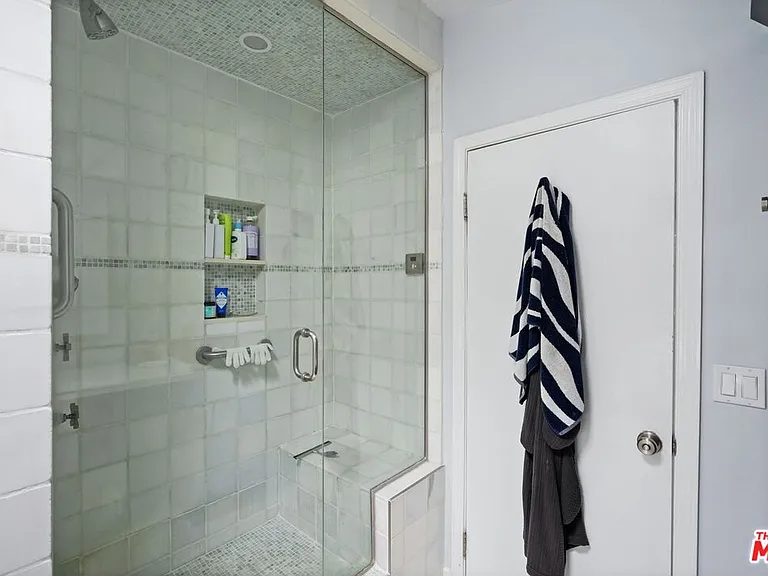 22013 Alta Dr — Photo 37