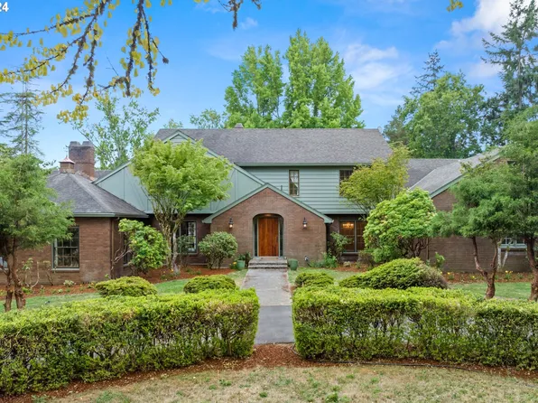 8910 SW Fradeen Ln, Portland, OR 97225